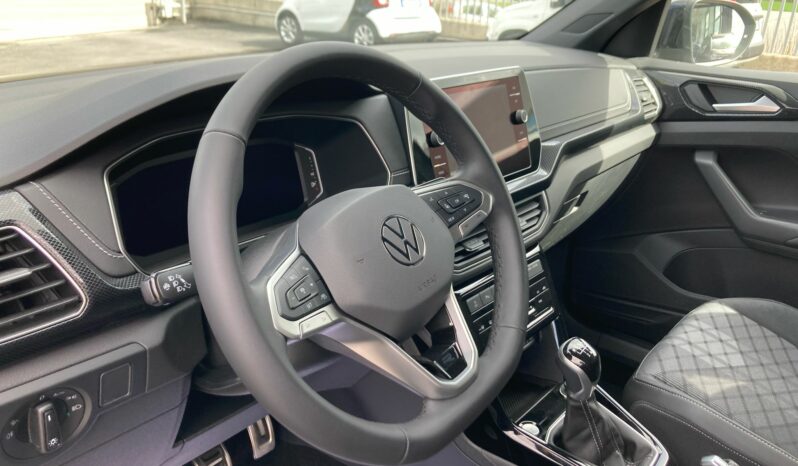 
 Volkswagen T-Cross 1.0 tsi R-Line Plus 115cv full									