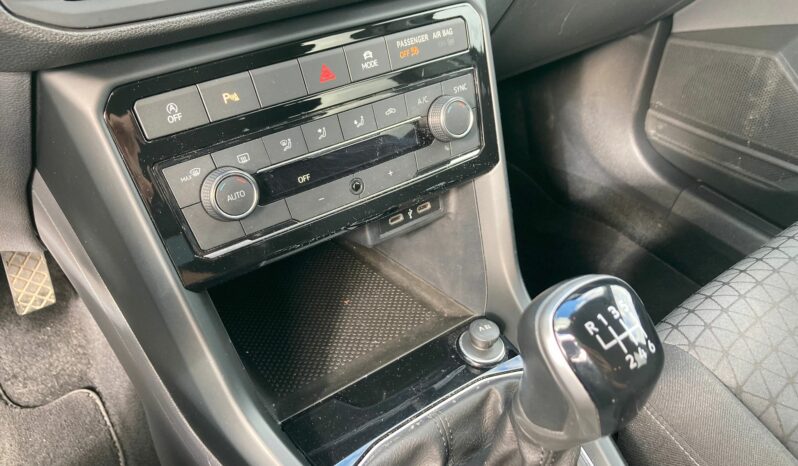 
 Volkswagen T-Cross 1.0 tsi Sport 110cv full									