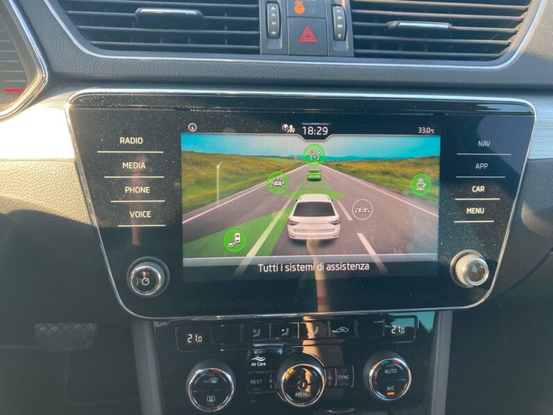 
 Skoda Superb Wagon 2.0 tdi evo Executive 150cv dsg full									