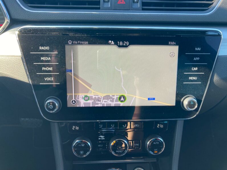 
 Skoda Superb Wagon 2.0 tdi evo Executive 150cv dsg full									