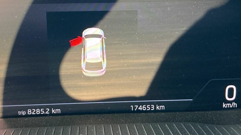 
 Skoda Superb Wagon 2.0 tdi evo Executive 150cv dsg full									