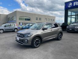 
 Volkswagen T-Cross 1.0 tsi Sport 110cv full									