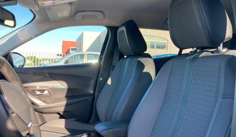 
 Peugeot 2008 1.5 bluehdi Allure Pack s&s EAT8 full									