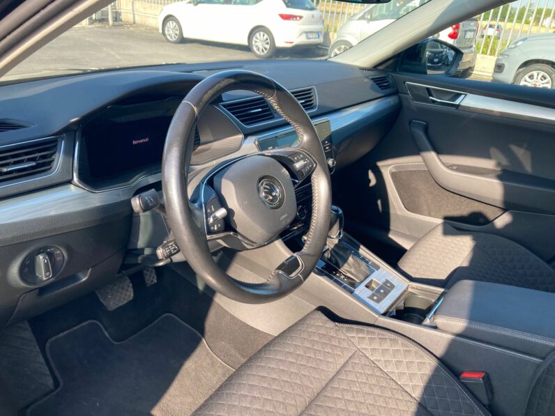 
 Skoda Superb Wagon 2.0 tdi evo Executive 150cv dsg full									