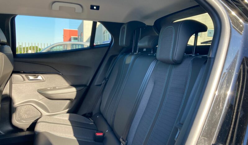
 Peugeot 2008 1.5 bluehdi Allure Pack s&s EAT8 full									