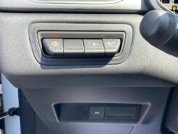 
 Renault Captur 1.0 tce Techno Gpl 100cv full									