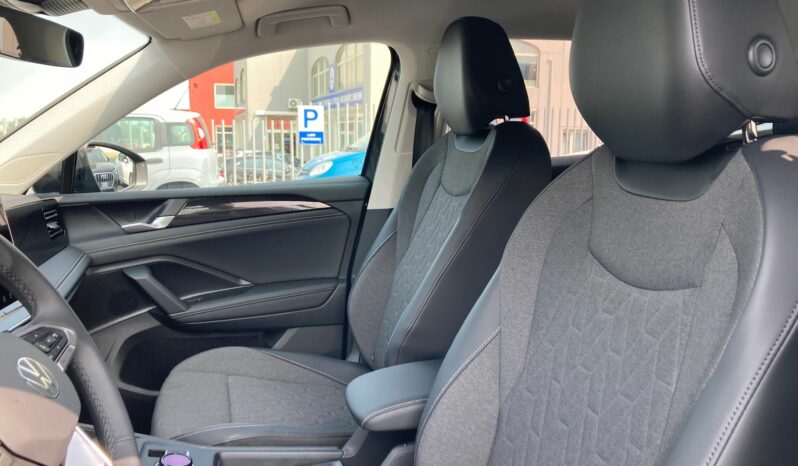 
 Volkswagen Tiguan 2.0 tdi Life 150cv dsg full									