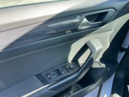 
 Volkswagen T-Roc 1.6 tdi Advanced full									