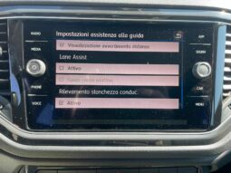 
 Volkswagen T-Roc 1.6 tdi Advanced full									