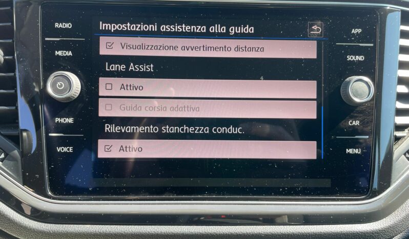 
 Volkswagen T-Roc 1.6 tdi Advanced full									