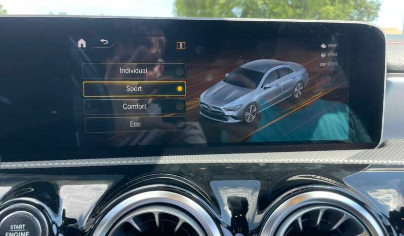 
 Mercedes-Benz CLA 200 Coupe d Premium auto full									