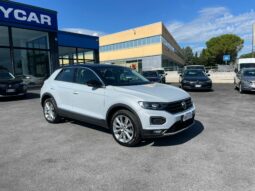 
 Volkswagen T-Roc 1.6 tdi Advanced full									