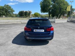 
 BMW 320 d Touring xdrive Luxury auto full									