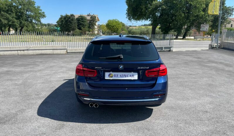 
 BMW 320 d Touring xdrive Luxury auto full									