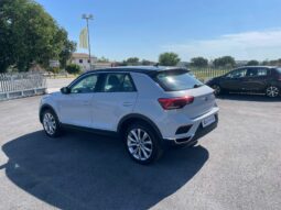 
 Volkswagen T-Roc 1.6 tdi Advanced full									