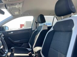 
 Volkswagen T-Roc 1.6 tdi Advanced full									