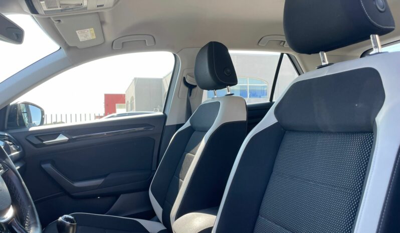 
 Volkswagen T-Roc 1.6 tdi Advanced full									