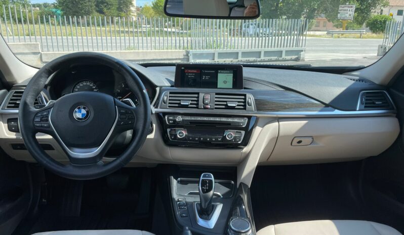
 BMW 320 d Touring xdrive Luxury auto full									