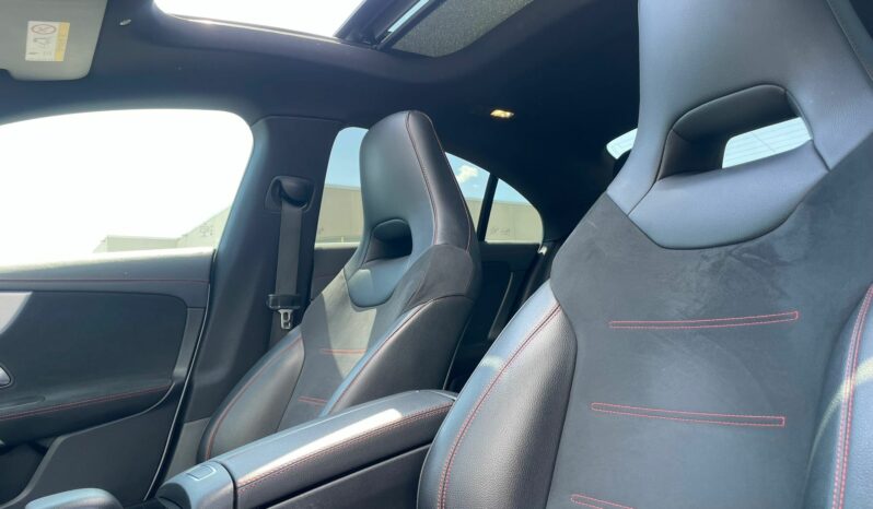 
 Mercedes-Benz CLA 200 Coupe d Premium auto full									
