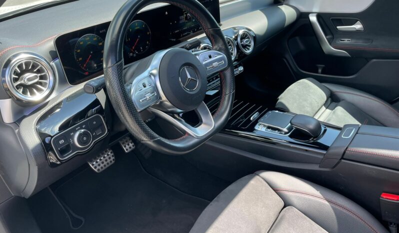 
 Mercedes-Benz CLA 200 Coupe d Premium auto full									