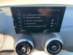 
 Audi Q2 30 2.0 tdi Identity Black full									