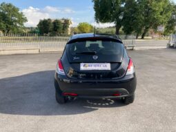 
 Lancia Ypsilon 1.2 8v Gold c/CL 69cv E6 full									
