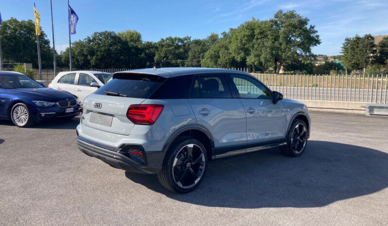 
 Audi Q2 30 2.0 tdi Identity Black full									
