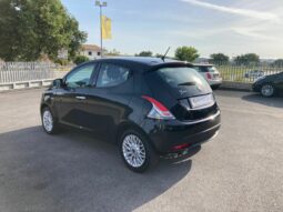 
 Lancia Ypsilon 1.2 8v Gold c/CL 69cv E6 full									