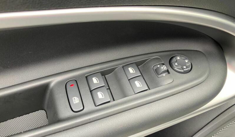 
 Jeep Avenger 1.2 turbo e-hybrid mhev Summit fwd 110cv edct6 full									