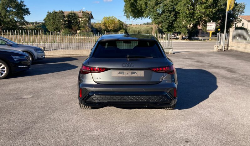 
 Audi A3 Sportback 1.5 tfsi mhev S line edition s-tronic full									