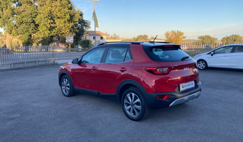 
 Kia Stonic 1.2 dpi Style s/Design Pack 84cv full									