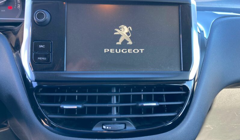 
 Peugeot 208 5p 1.2 puretech Active 82cv full									