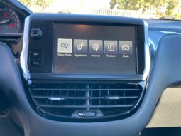 
 Peugeot 208 5p 1.2 puretech Active 82cv full									