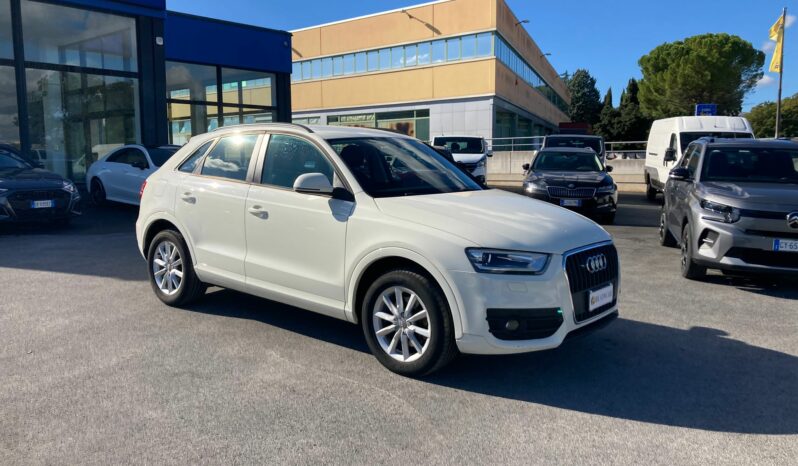 
 Audi Q3 2.0 tdi 140cv full									