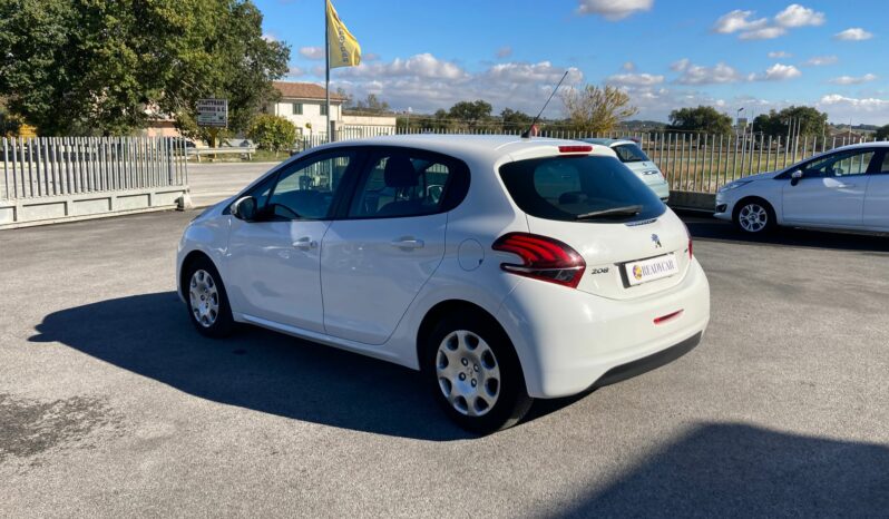 
 Peugeot 208 5p 1.2 puretech Active 82cv full									