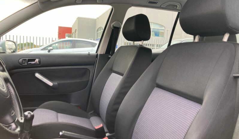 
 Volkswagen Golf IV 5p 1.9 tdi Comfortline 100cv *QUARTA SERIE* full									