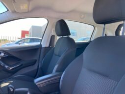 
 Peugeot 208 5p 1.2 puretech Active 82cv full									