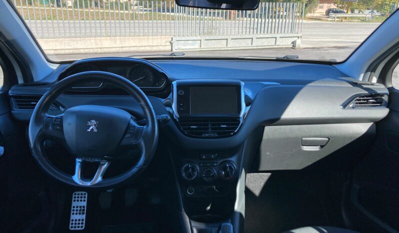 
 Peugeot 208 5p 1.2 puretech Active 82cv full									