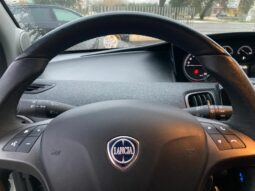 
 Lancia Ypsilon 1.0 firefly hybrid Silver s&s full									