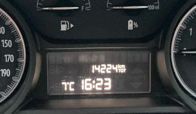 
 Lancia Ypsilon 1.0 firefly hybrid Silver s&s full									