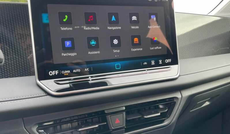 
 Volkswagen Tiguan 2.0 TDI 150 CV DSG Edition Plus full									