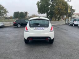 
 Lancia Ypsilon 1.0 firefly hybrid Silver s&s full									