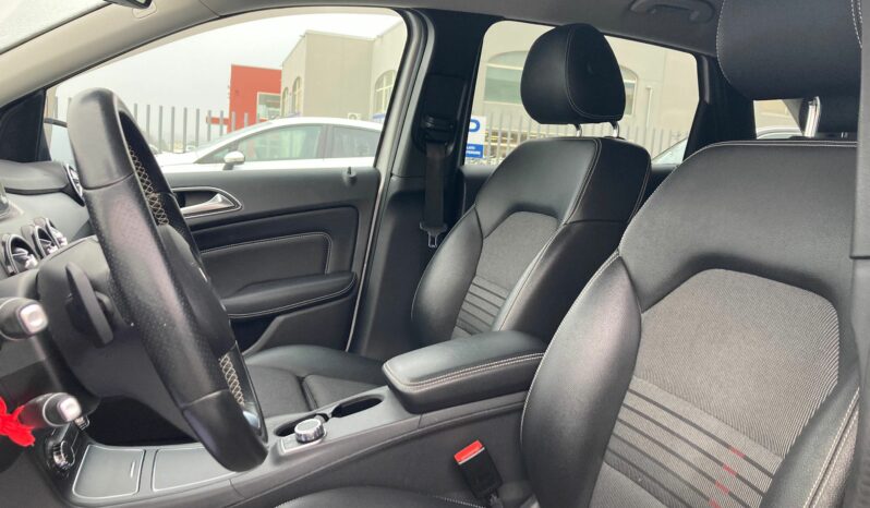 
 Mercedes-Benz B 200 d (cdi) Sport 4matic auto full									