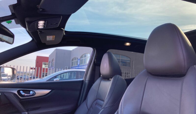 
 Nissan Qashqai 1.6 dci Tekna+ 4wd 130cv full									