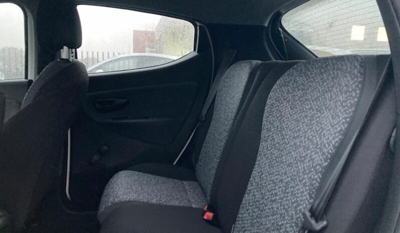 
 Lancia Ypsilon 1.0 firefly hybrid Silver s&s full									