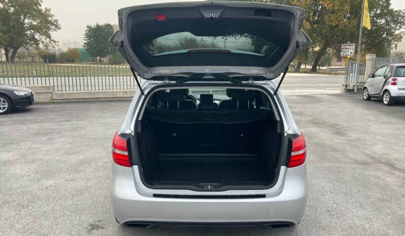 
 Mercedes-Benz B 200 d (cdi) Sport 4matic auto full									