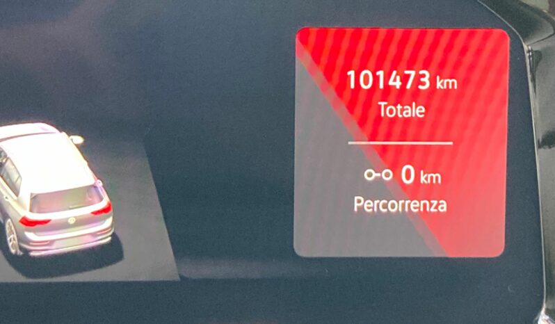 
 Volkswagen Golf VIII 1.5 tgi Life 130cv full									