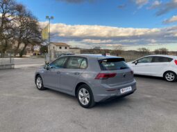 
 Volkswagen Golf VIII 1.5 tgi Life 130cv full									