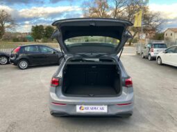 
 Volkswagen Golf VIII 1.5 tgi Life 130cv full									