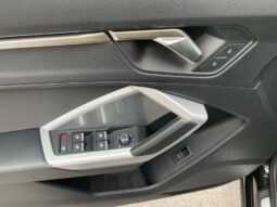 
 Audi Q3 35 2.0 tdi Identity Black s-tronic full									